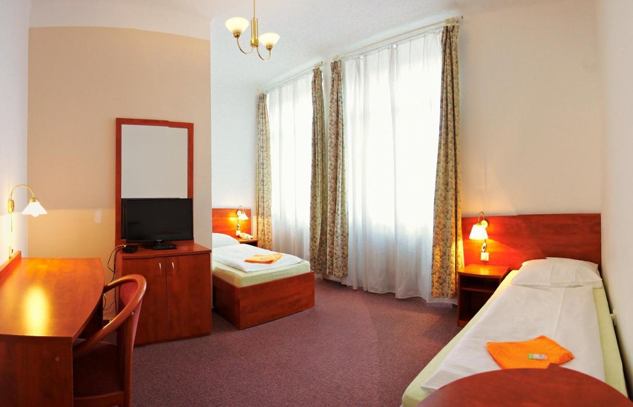 Wellness Hotel Central Klatovy Exterior photo