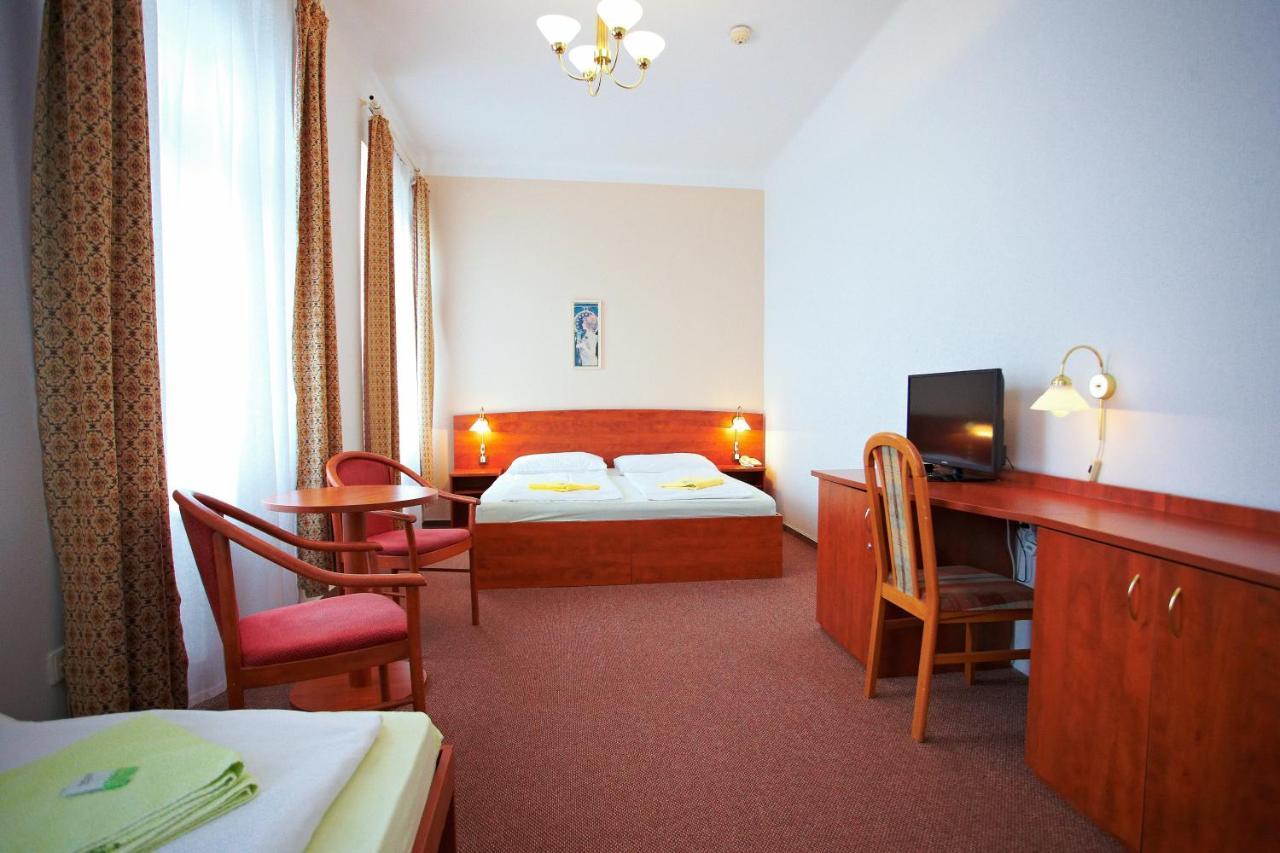 Wellness Hotel Central Klatovy Exterior photo