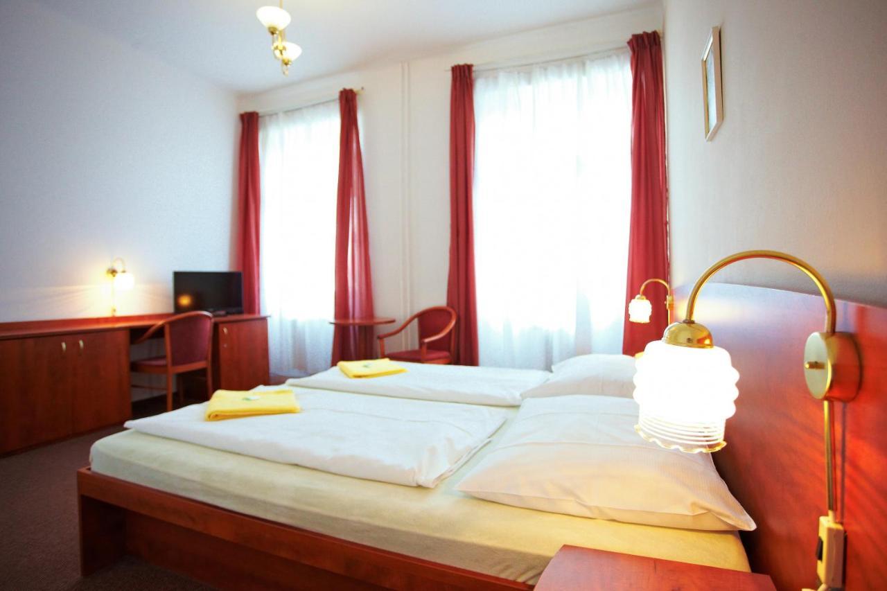 Wellness Hotel Central Klatovy Exterior photo