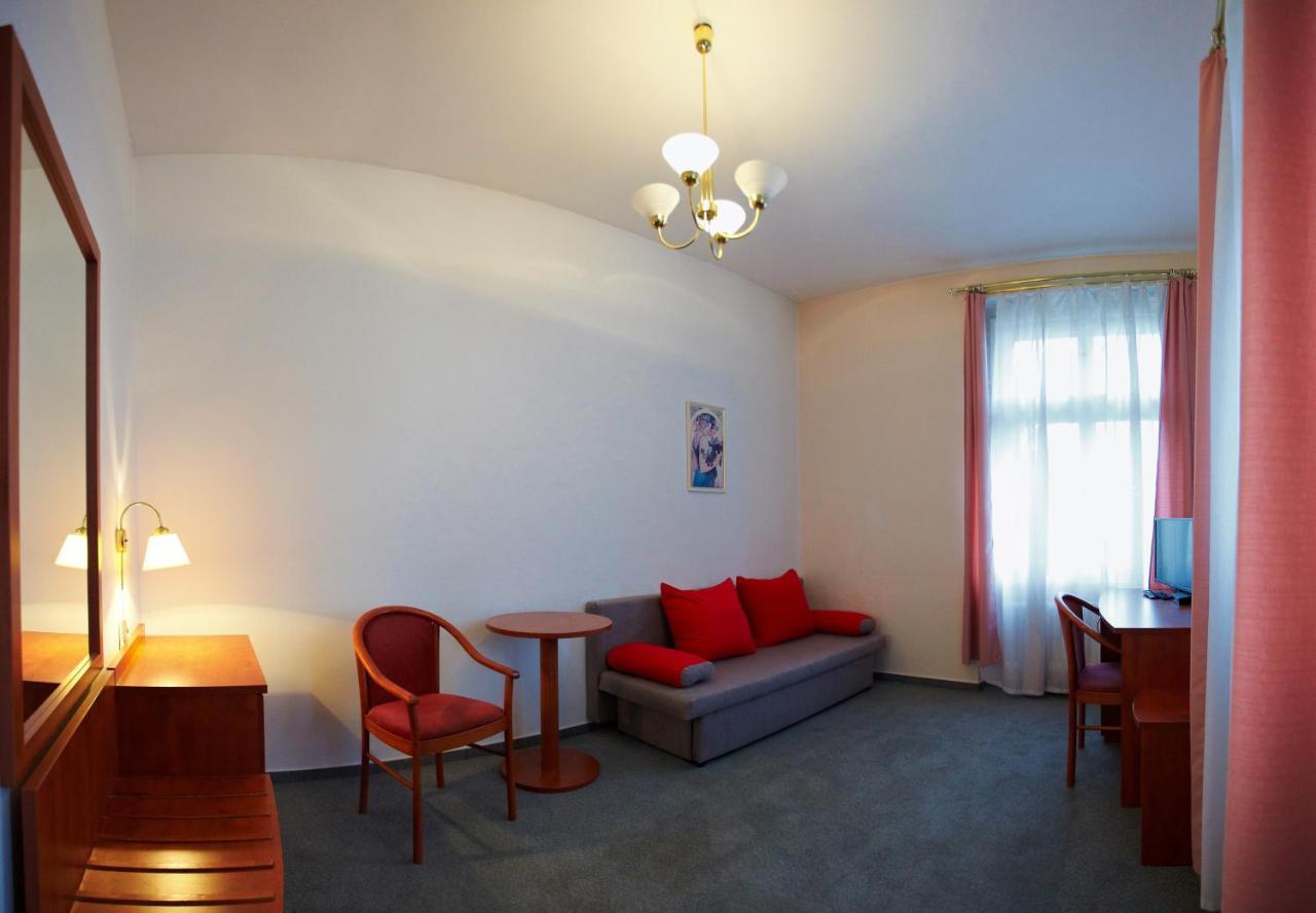 Wellness Hotel Central Klatovy Exterior photo